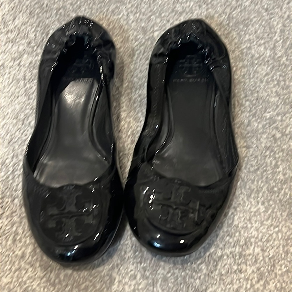 Tory Burch Black patent leather ballet flat
